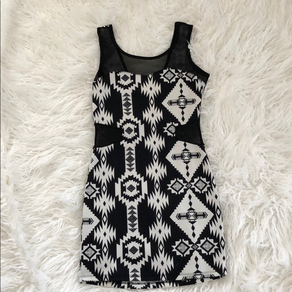 Dresses & Skirts - Black and white dress